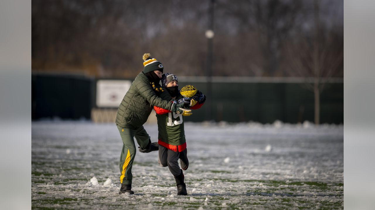 Green Bay Packers on X: Are you wearing your green & gold tomorrow?  #GGFriday Count me in:   / X