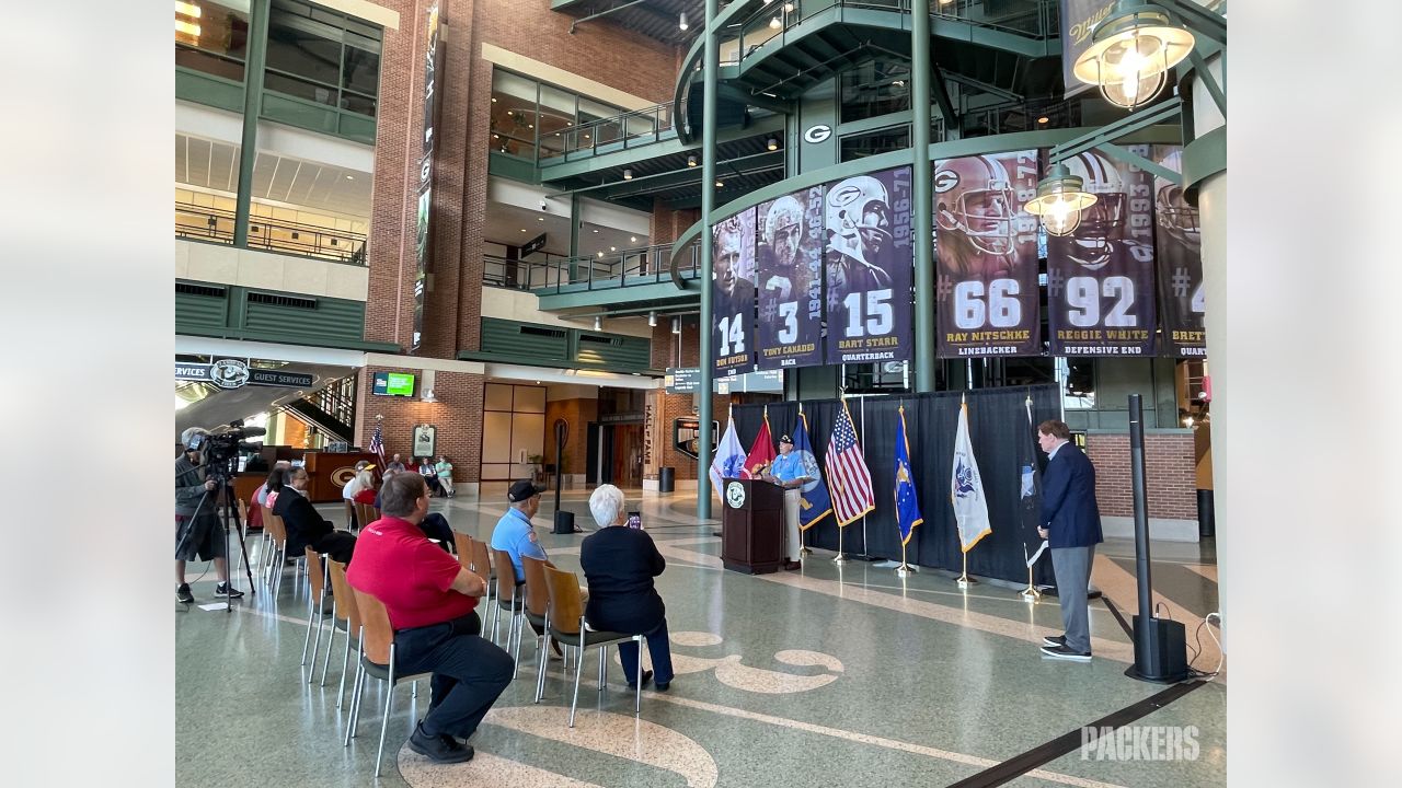 Stars and Stripes Honor Flight Partners with Green Bay Packers