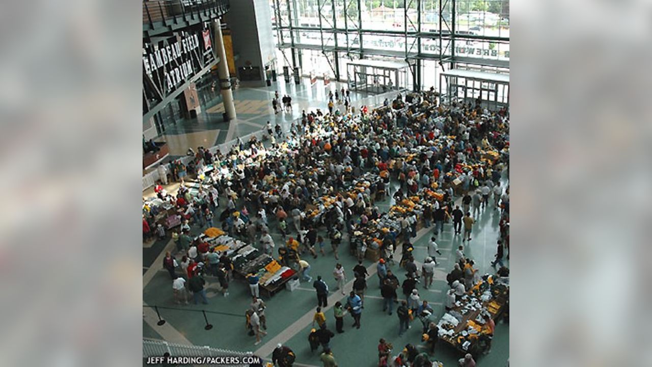 Packers Pro Shop Tent Sale now underway