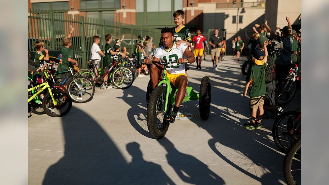 Packers players bike to work in unique tradition - Deseret News