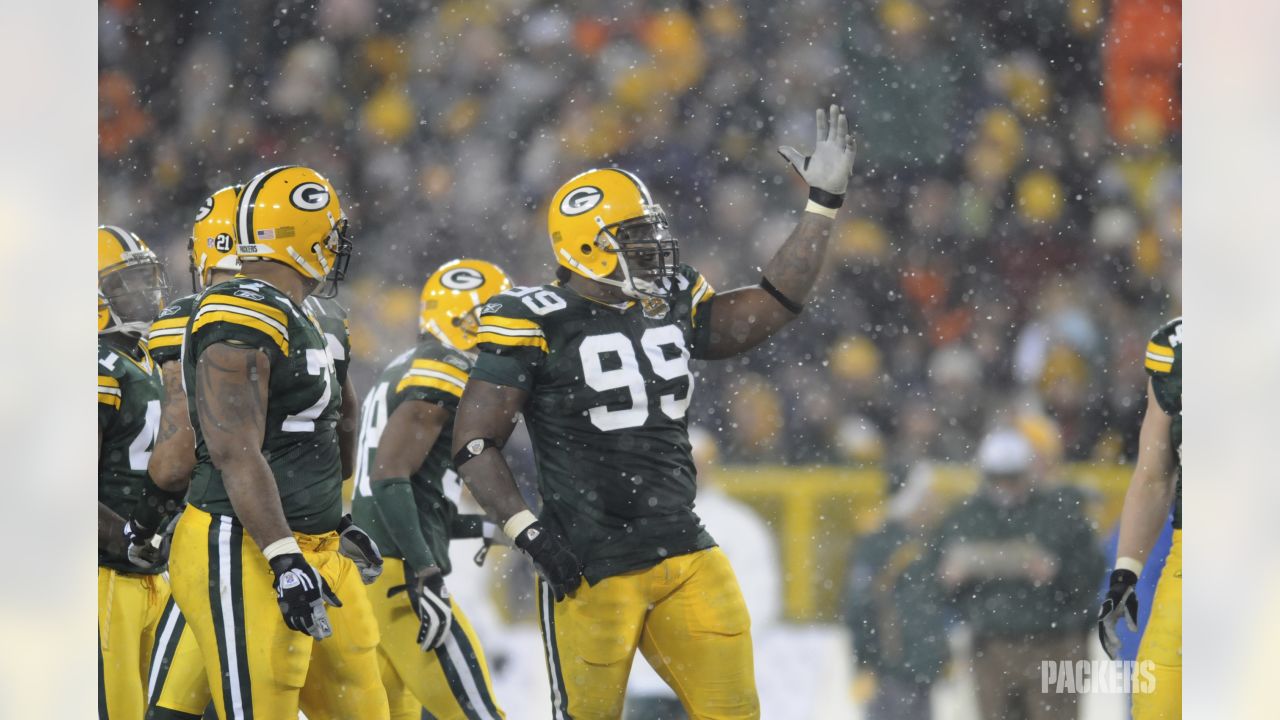 Green Bay Packers' Corey Williams (99) show's off his NFC North