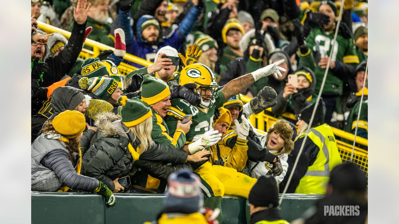 Packers fans dismayed by Lions fans at Lambeau Field, but that's