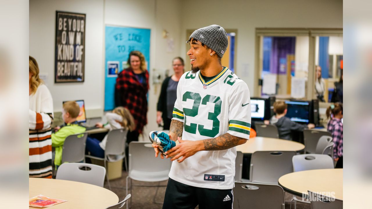 Jaire Alexander surprises Boys & Girls Club with 100 signed jerseys