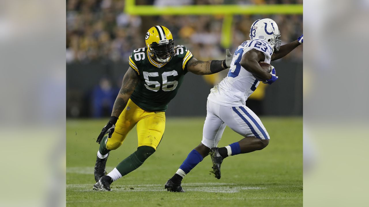 Green Bay 'felt like home' to Julius Peppers