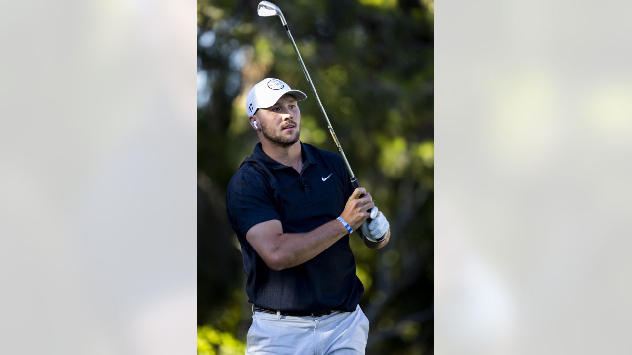 Rodgers, Brady Complete Putt to End The Match at Wynn Las Vegas - Las Vegas  Golf Insider