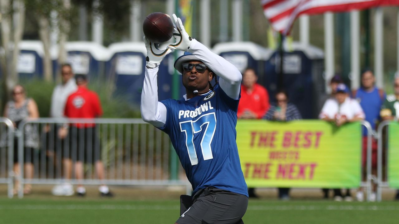 PHOTOS: Best Shots From Saturday's Pro Bowl Practice In Las Vegas