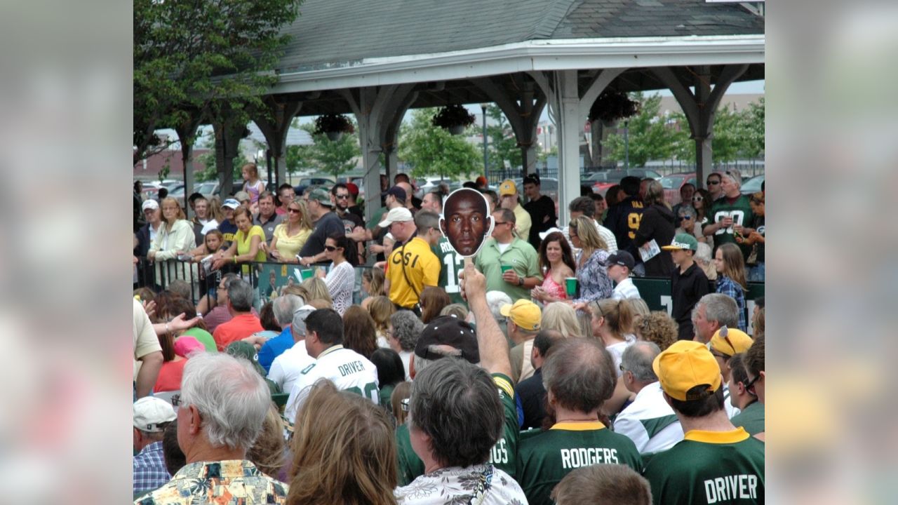 Fans of Donald Driver