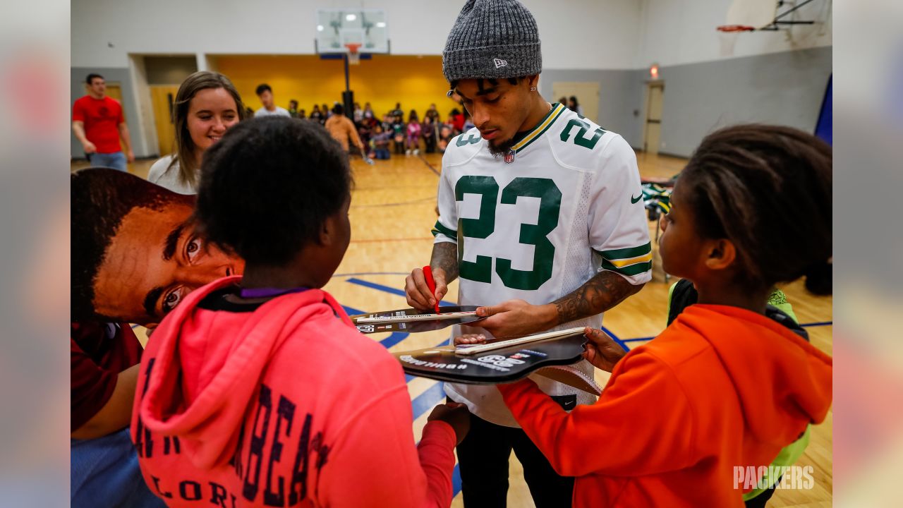 Jaire Alexander Surprises Boys & Girls Club with Signed Jerseys