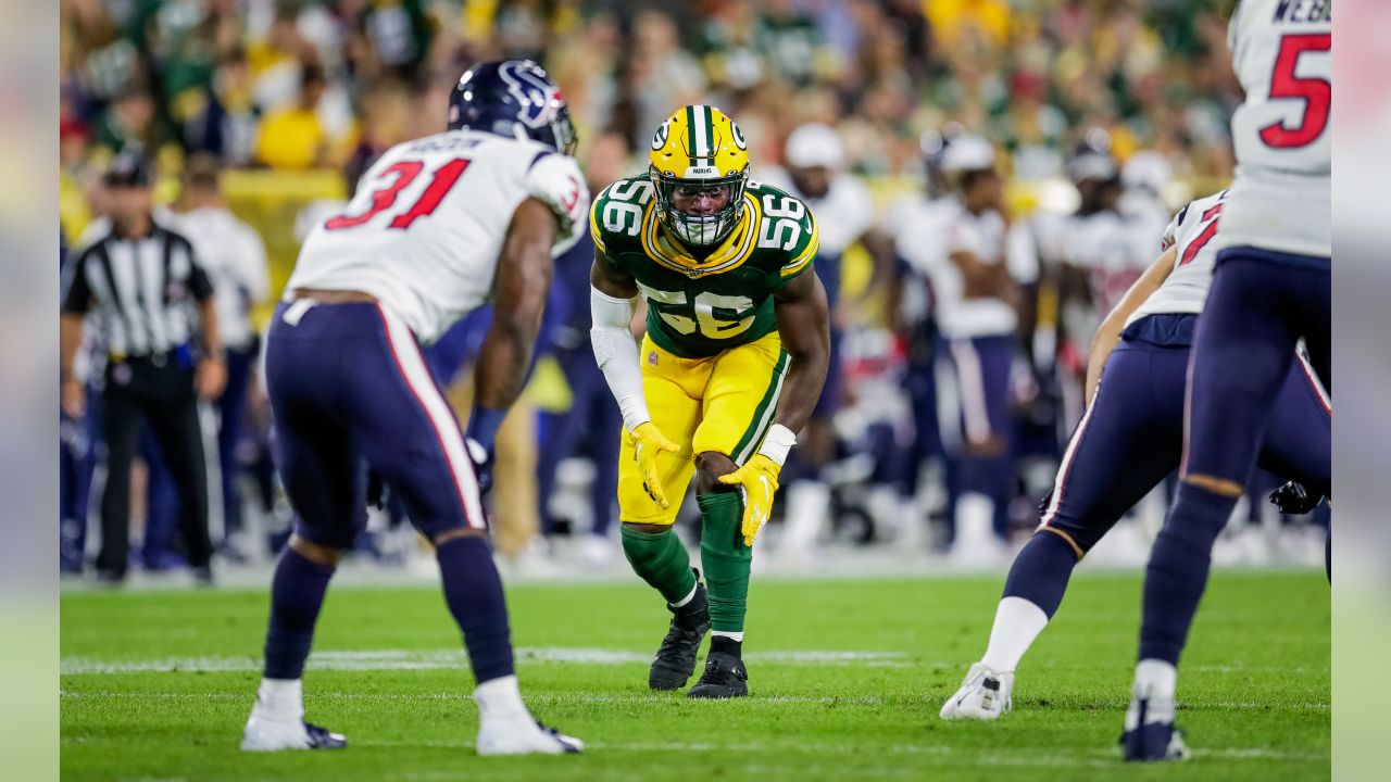 Former Packer Za'Darius Smith refuses pregame handshake