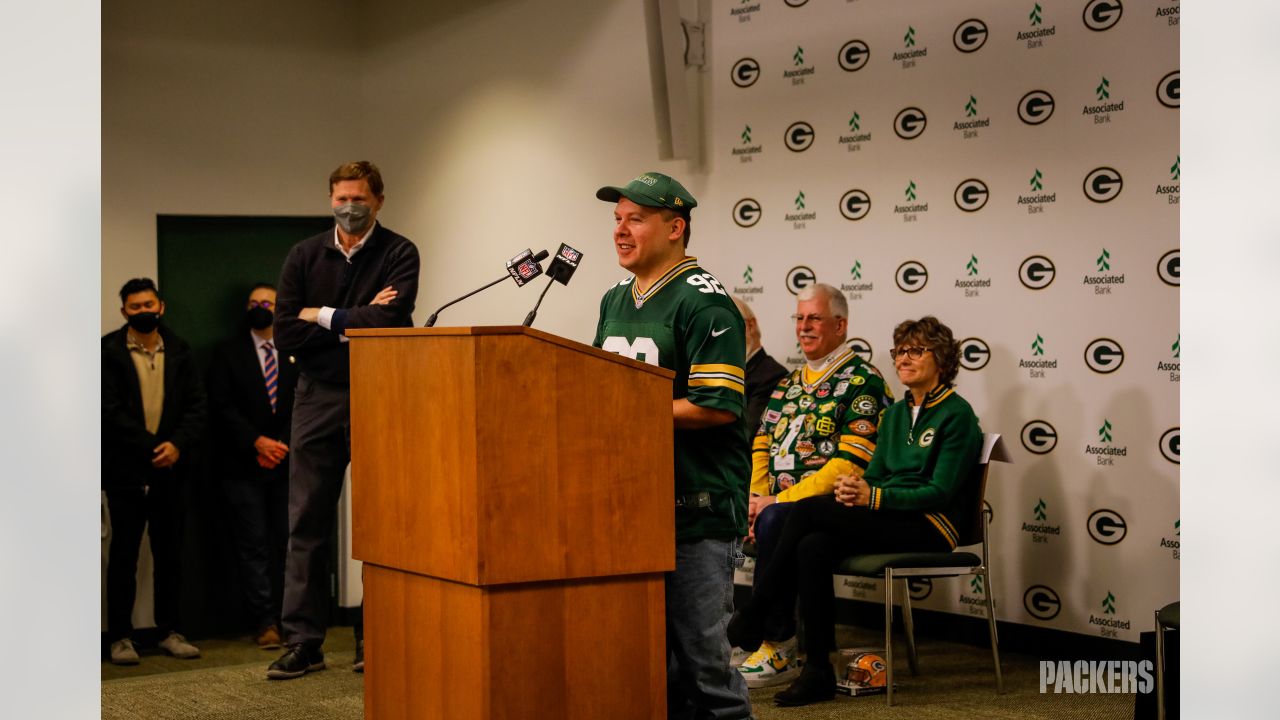 Packers FAN Hall of Fame: Usher Rick Burgard of Sheboygan a finalist