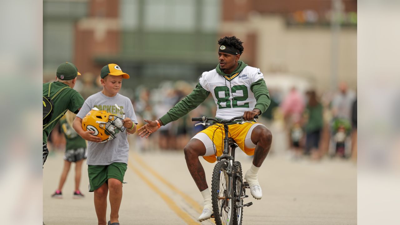 Photos: Packers bike to work Friday