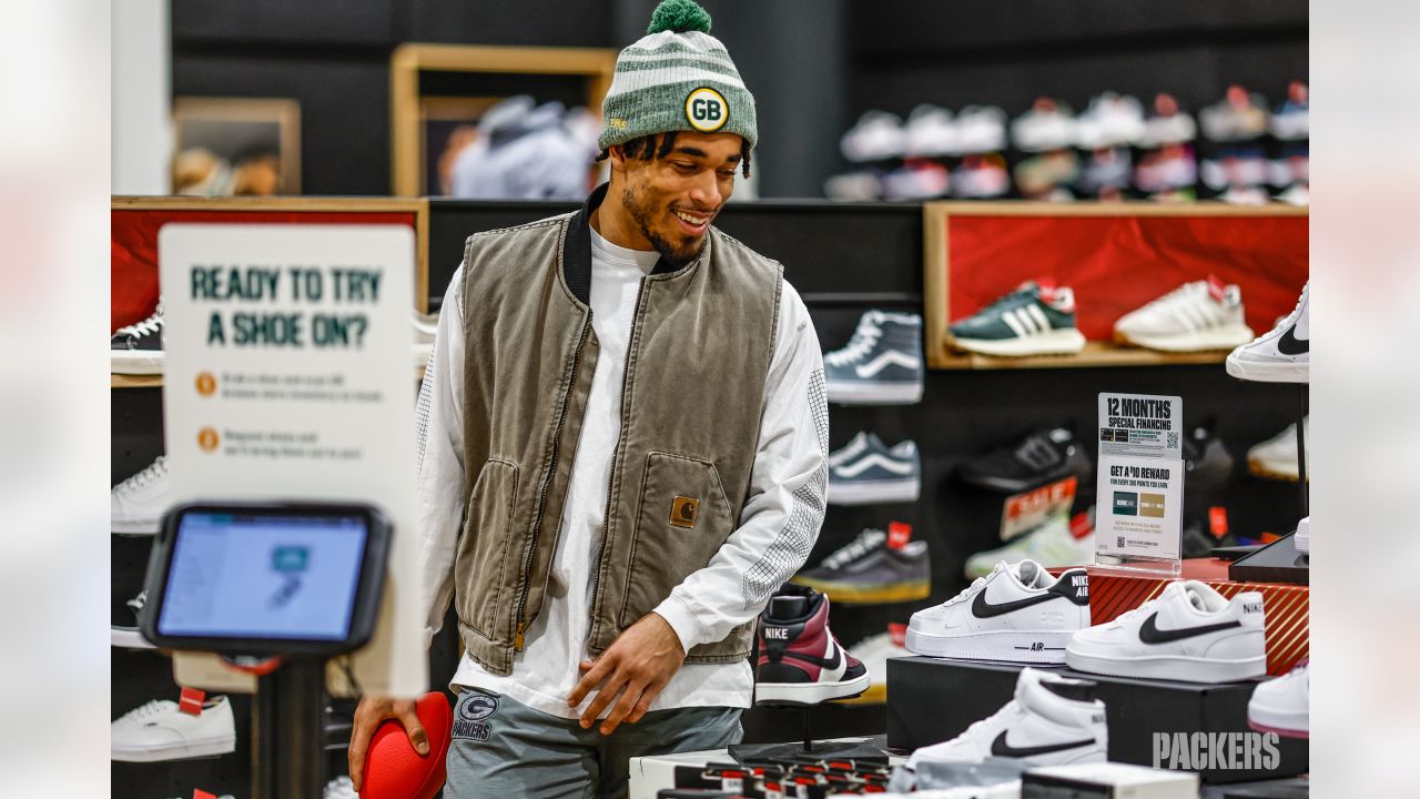 Photos: Tariq Carpenter and teammates host shopping spree for Boys and  Girls Club of Green Bay