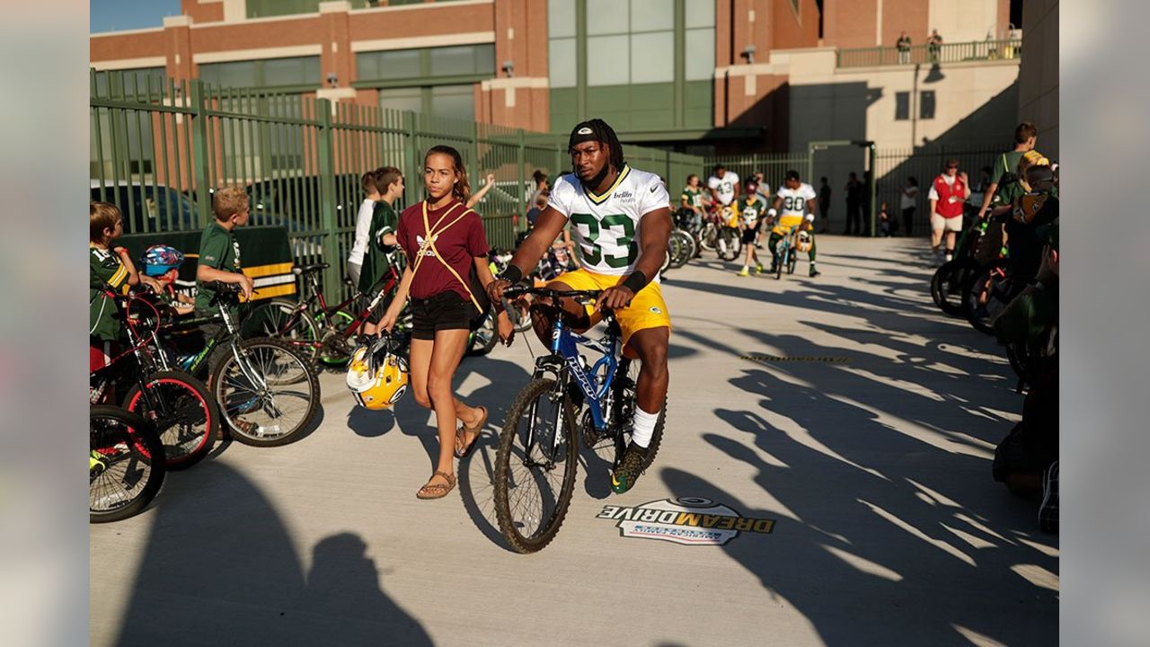 Kids Bike Ride Kicks Off Green Bay Packers Training Camp