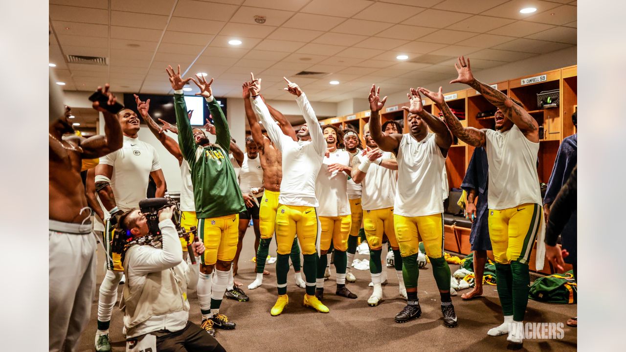 Packers gift their fans a victory over Miami on Christmas Day