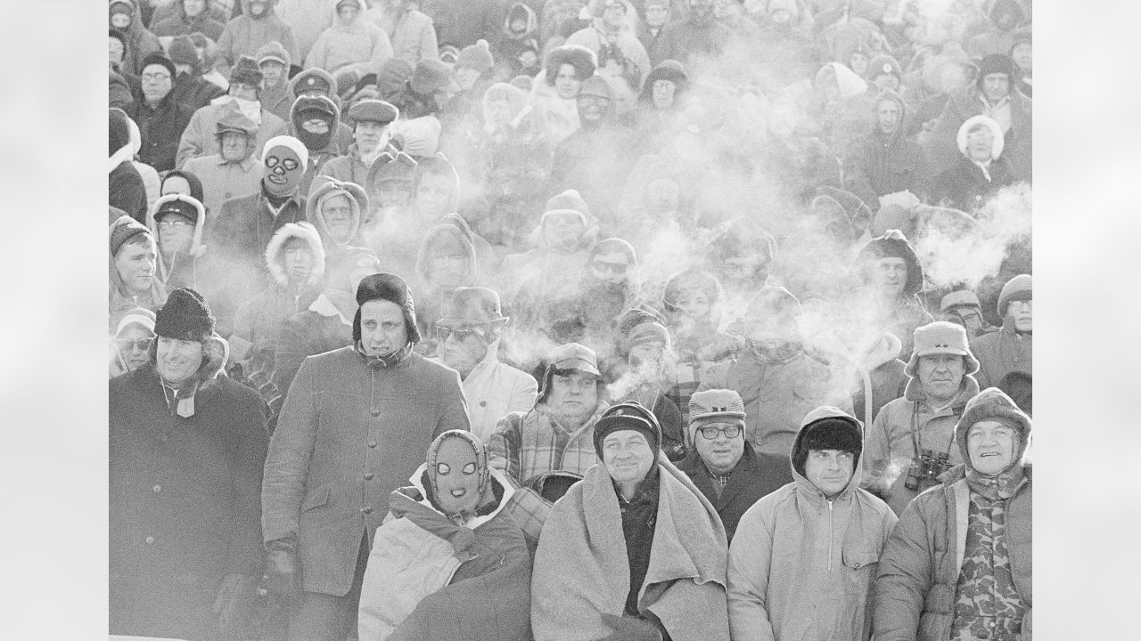 Green Bay Packers on X: On this date in 1967: The Ice Bowl ❄️ Photos 