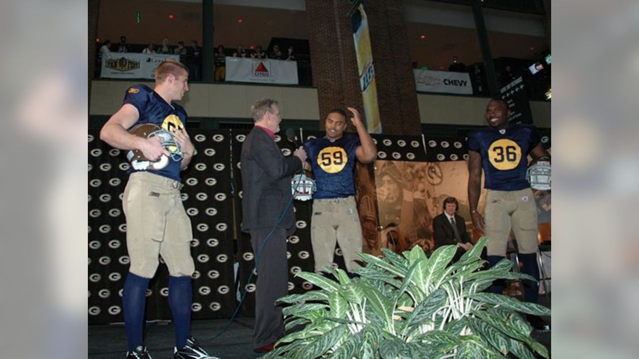 Packers unveil historic third jersey at annual meeting