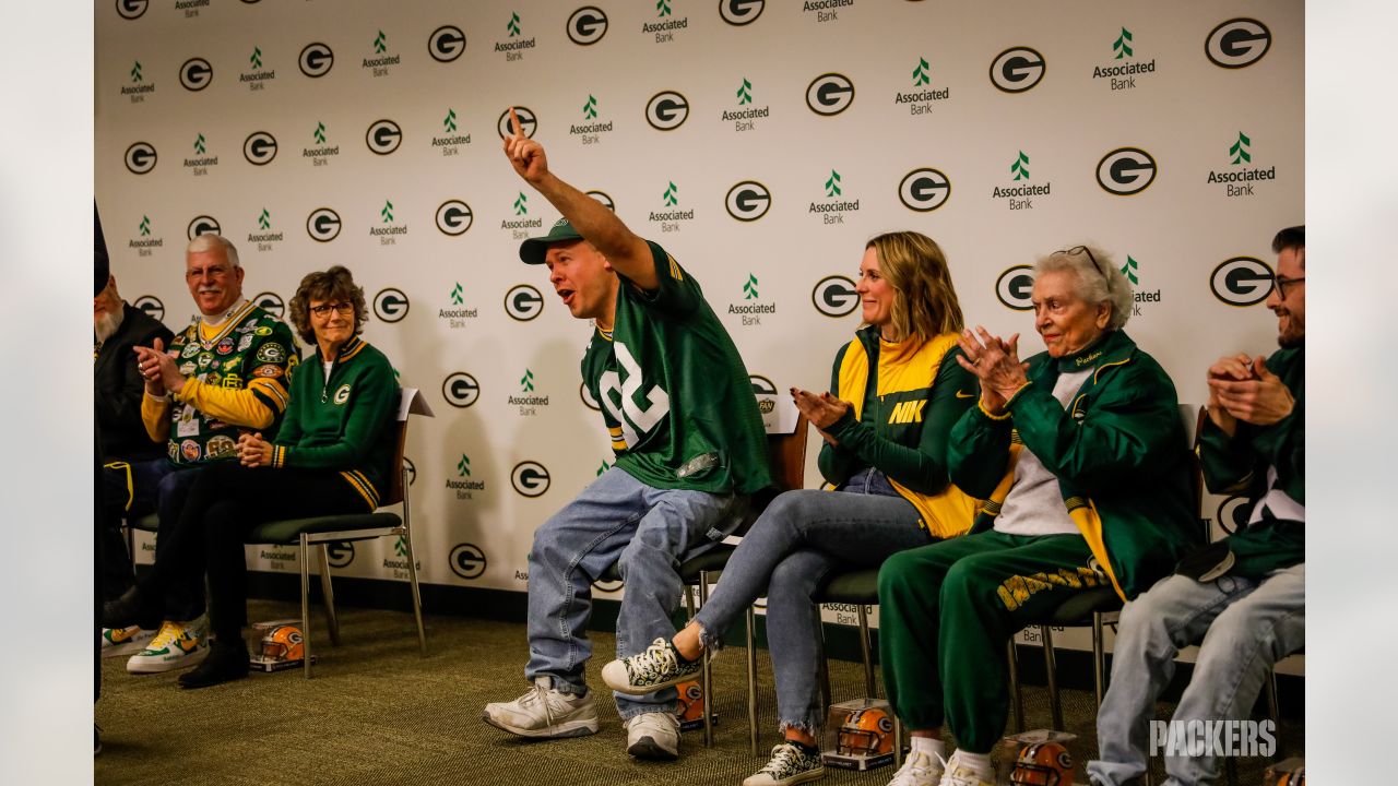 Avid Green Bay Packer fans from Seymour Wisconsin