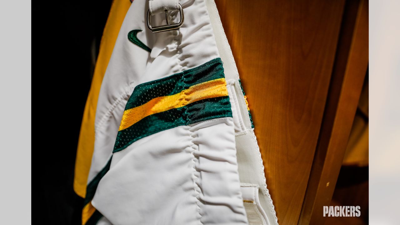 Behind the scenes: Packers' white-out uniforms ready for Titans game