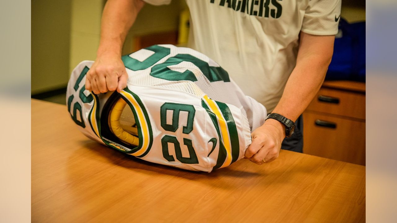 Packers will wear all white vs. Chicago