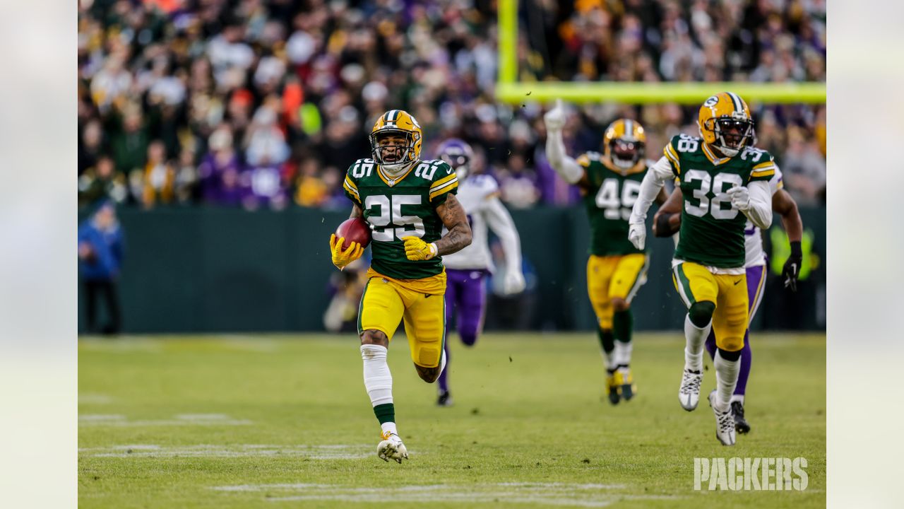 Green Bay Packers Keisean Nixon (25) during an NFL football game Sunday,  Jan. 1, 2023, in Green Bay, Wis. (AP Photo/Mike Roemer Stock Photo - Alamy