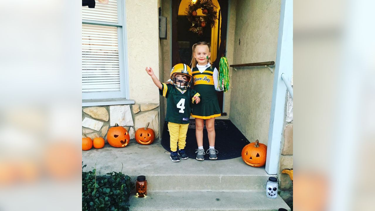 Packers Players Show Off Halloween Costumes at Haunted House Party