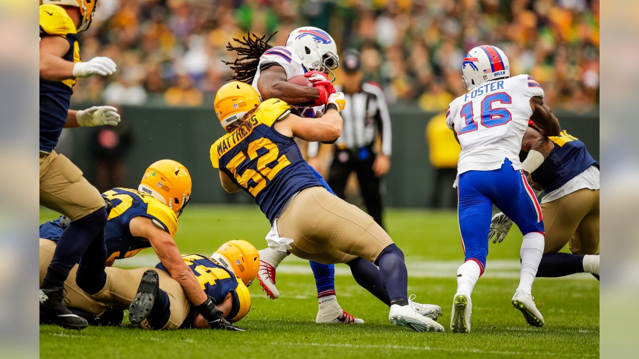 Los Angeles Rams - Clay Matthews with first #LARams sack!