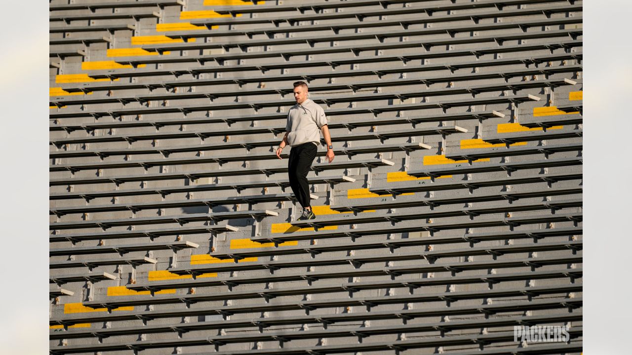 Matt LaFleur, assistant coaches accept Knapp Stair Climb challenge