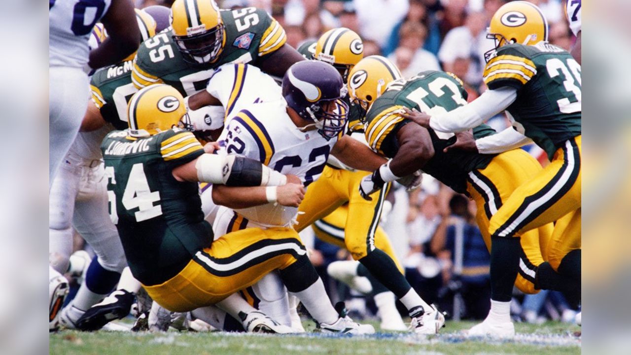 Throwback: Best photos in Packers-Vikings history