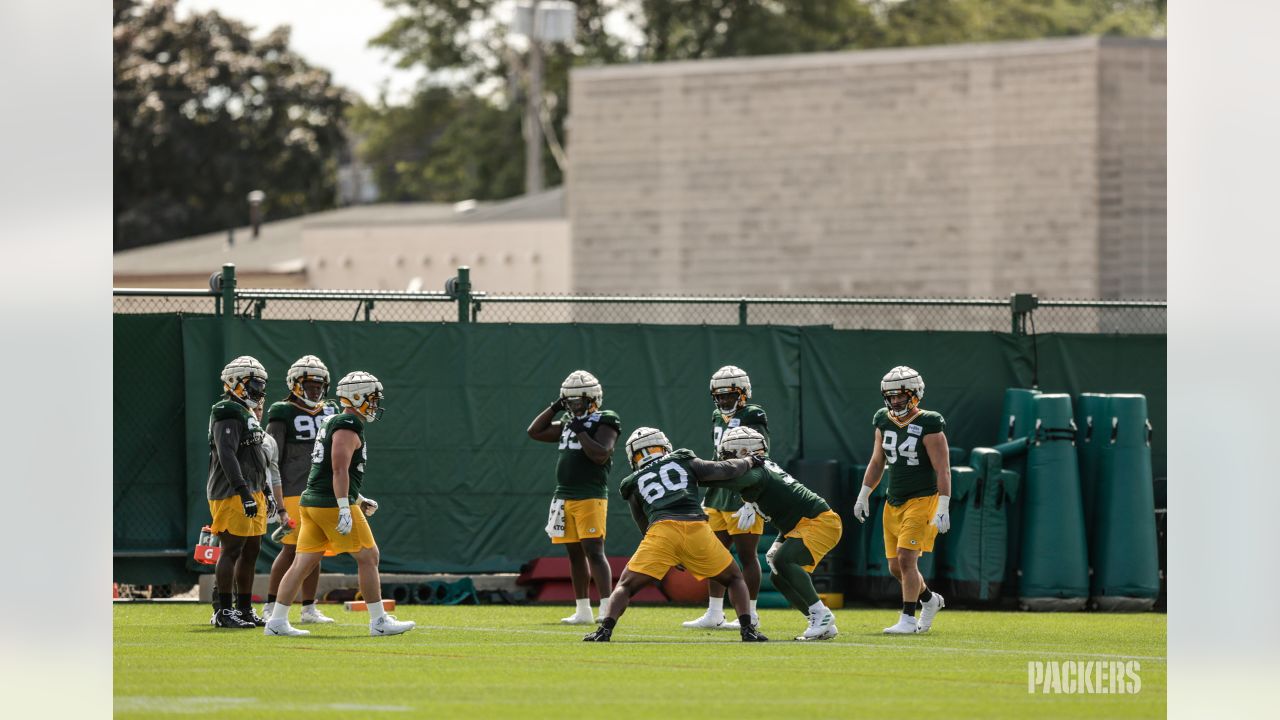 Green Bay Packers' Robert Tonyan runs a drill at the NFL football team's  practice field training camp Tuesday, May 31, 2022, in Green Bay, Wis. (AP  Photo/Morry Gash Stock Photo - Alamy