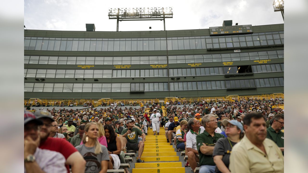 Weather moves Packers' shareholders meeting inside