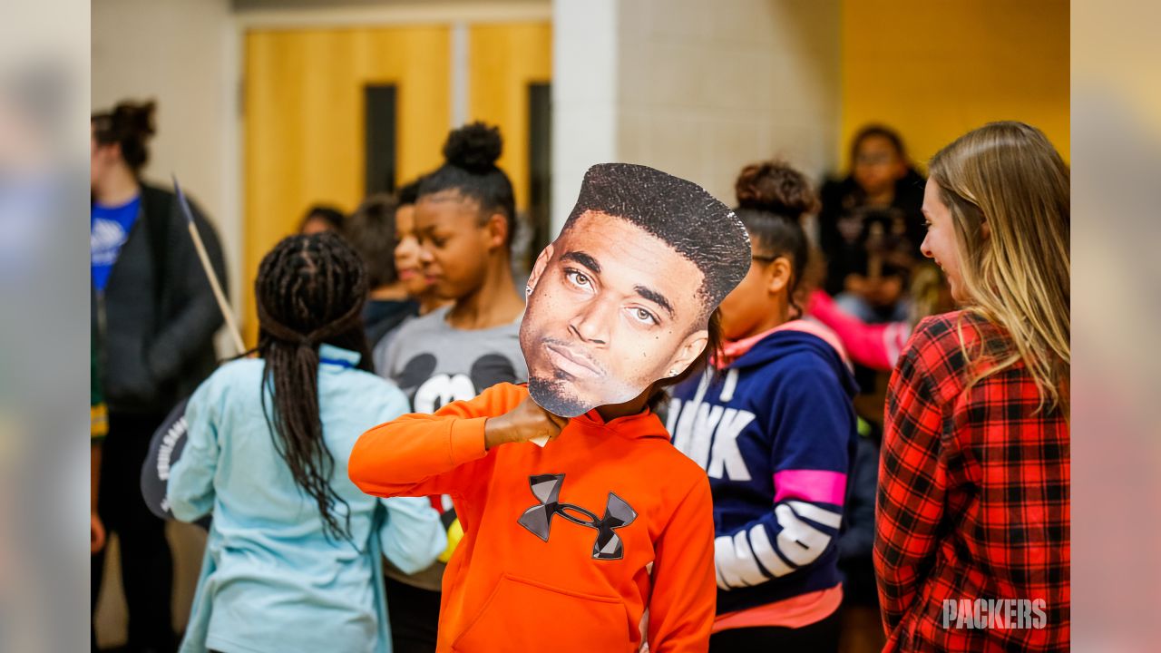 Jaire Alexander surprises Boys & Girls Club with 100 signed jerseys