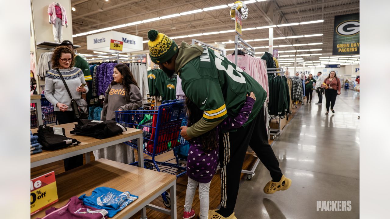 Photos: Packers players shop with kids from Pals Program at Meijer