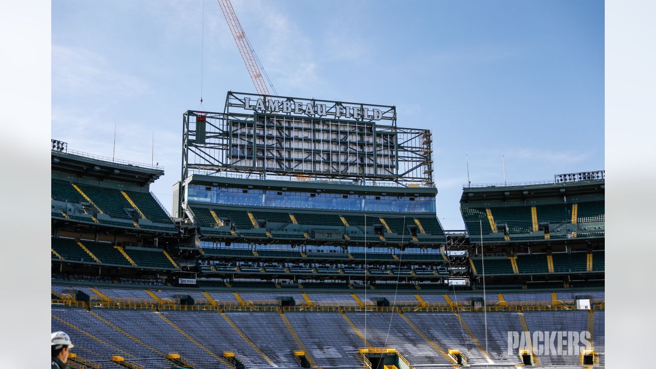 Lambeau Field's Grand, Bad Architecture