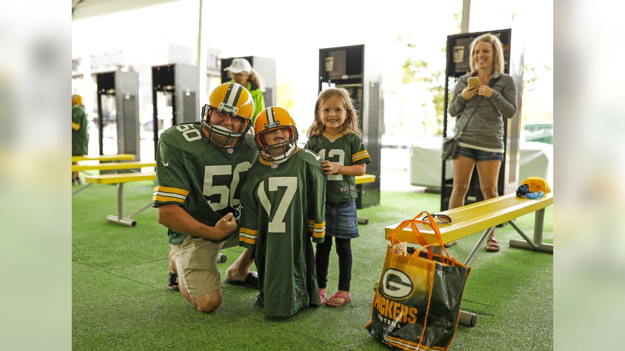 Packers introduce Vivid Seats as team's 'Official Fan Experience Package  Partner'