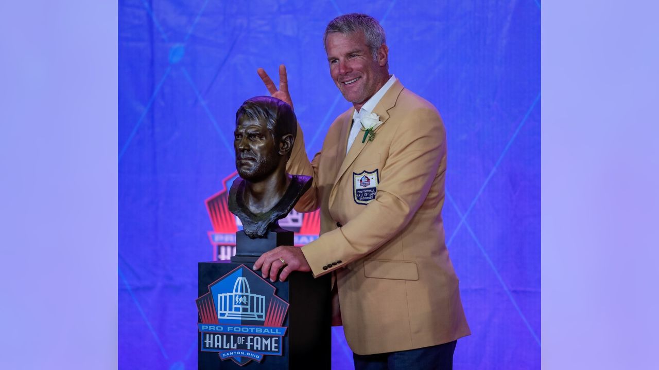 Brett Favre selected to Pro Football Hall of Fame