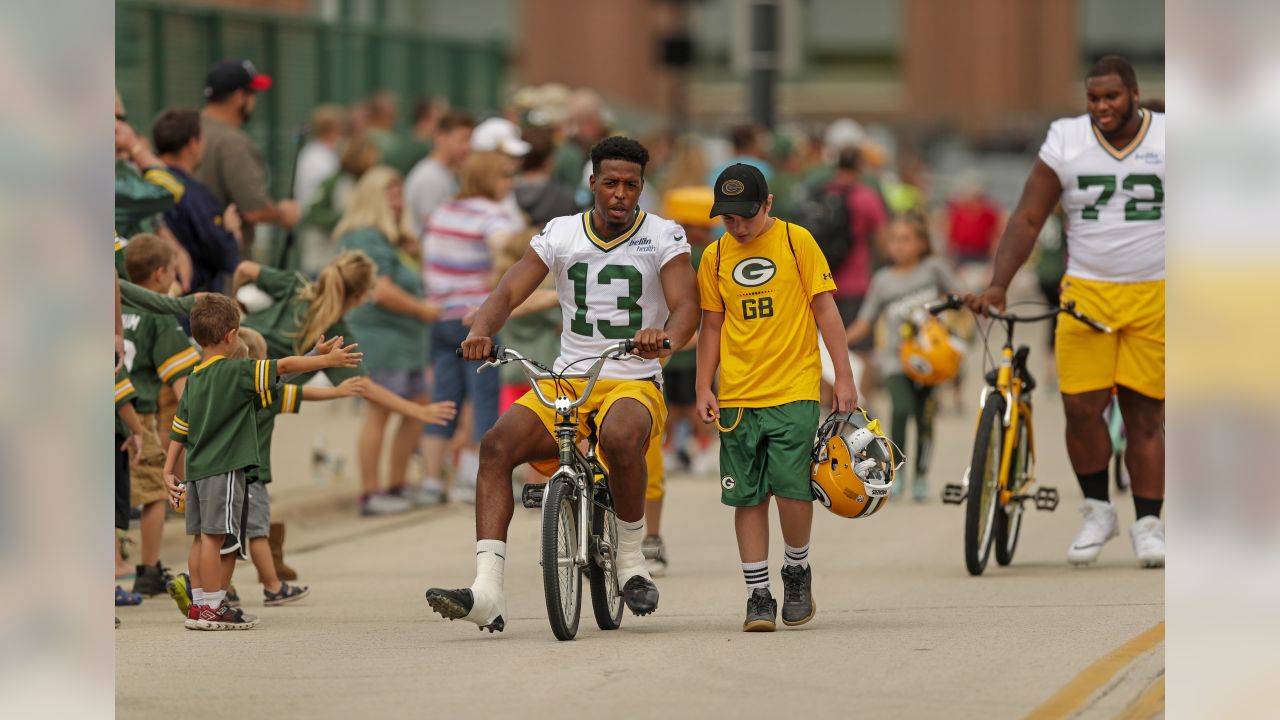 Green Bay Packers on X: Biking to work 