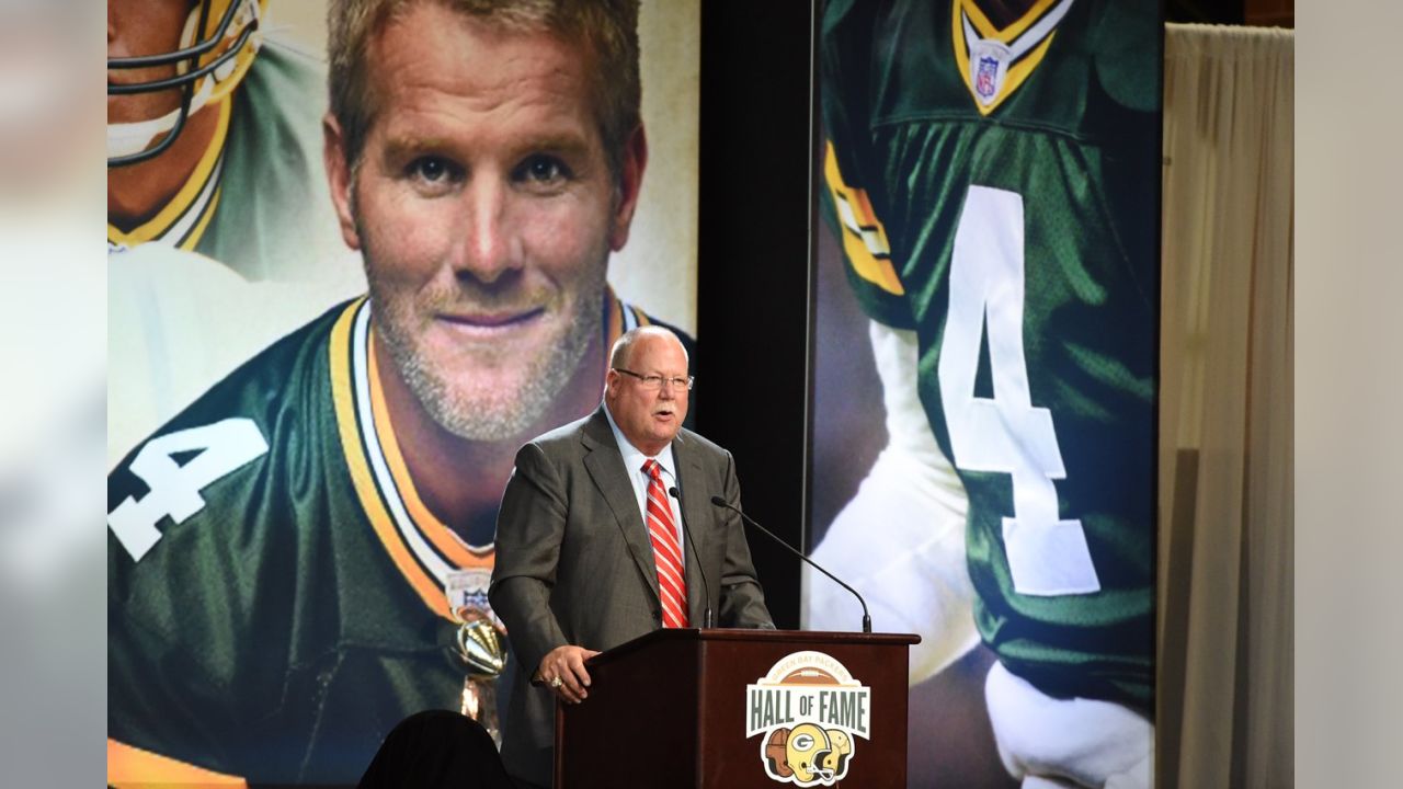 Brett Favre's Hall of Fame Induction Photo Gallery - Acme Packing Company