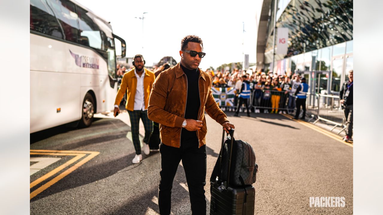 Arrival Photos: Packers walk into Tottenham Hotspur Stadium for Giants game  in London