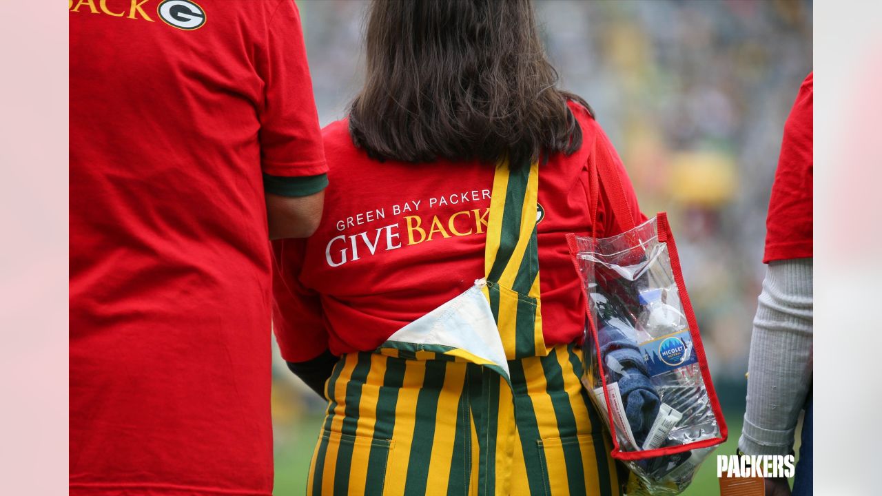 Packers recognizing the American Red Cross at Packers Give Back