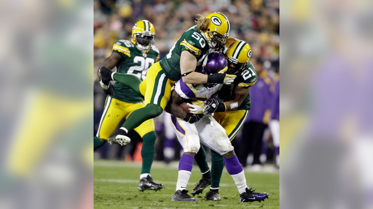 Linebacker A.J. Hawk retires as a Packer