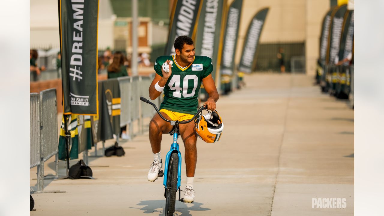 Green Bay Packers 2022 training camp gets rolling with bike tradition