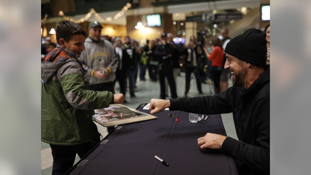 Packers, Rodgers' efforts result in $97,127 donation to Salvation Army  during holiday season