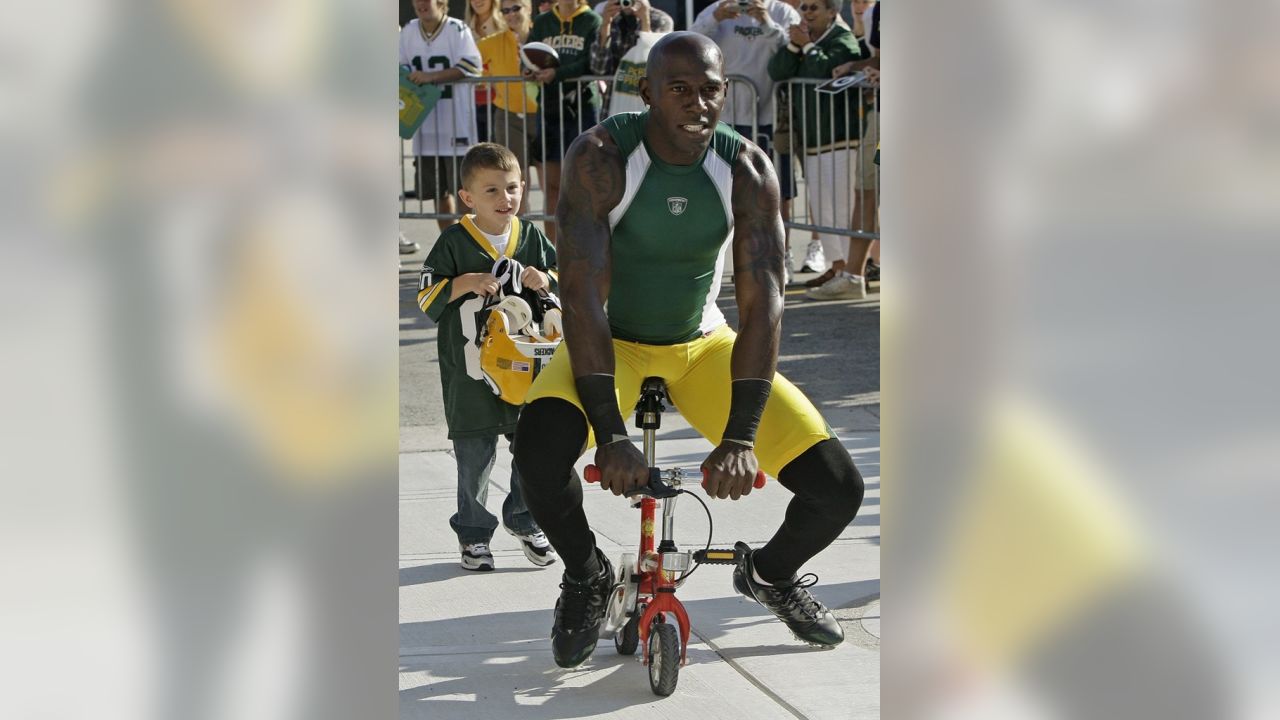 Green Bay Packers on X: Biking to work 