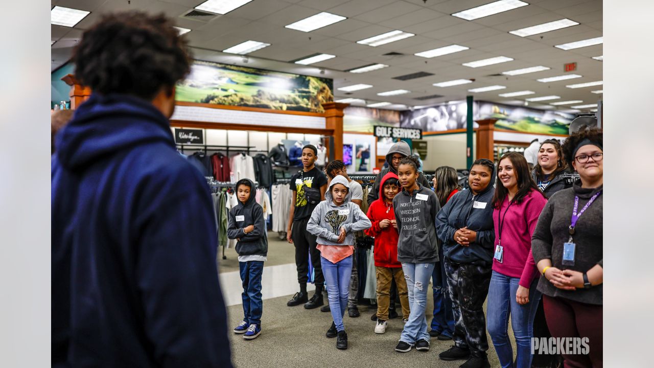 Photos: Tariq Carpenter and teammates host shopping spree for Boys and  Girls Club of Green Bay