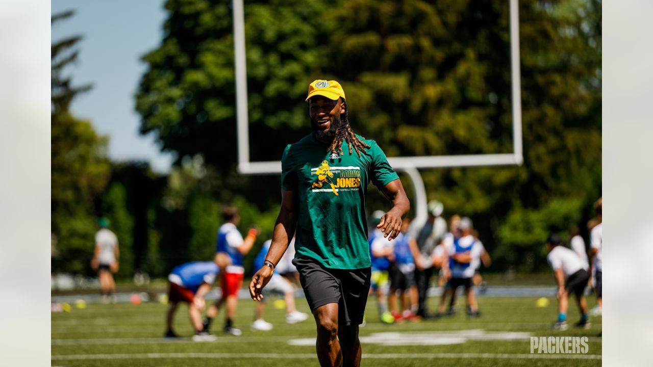 Packers RB Aaron Jones hosts youth football camp at Notre Dame Academy in  Green Bay