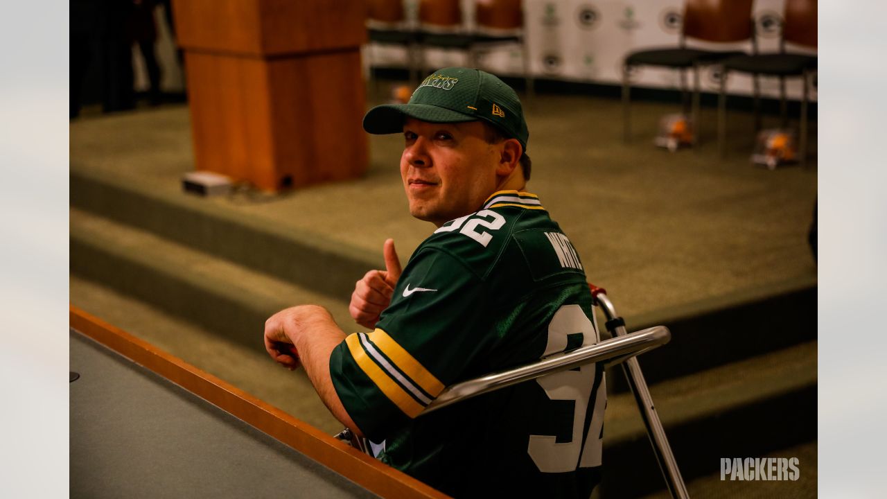 Packers FAN Hall of Fame: Usher Rick Burgard of Sheboygan a finalist