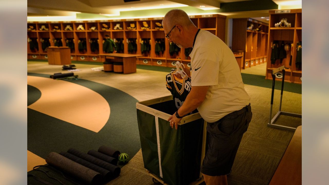 Green Bay Packers on X: Locker room ➡️ field #GBvsATL