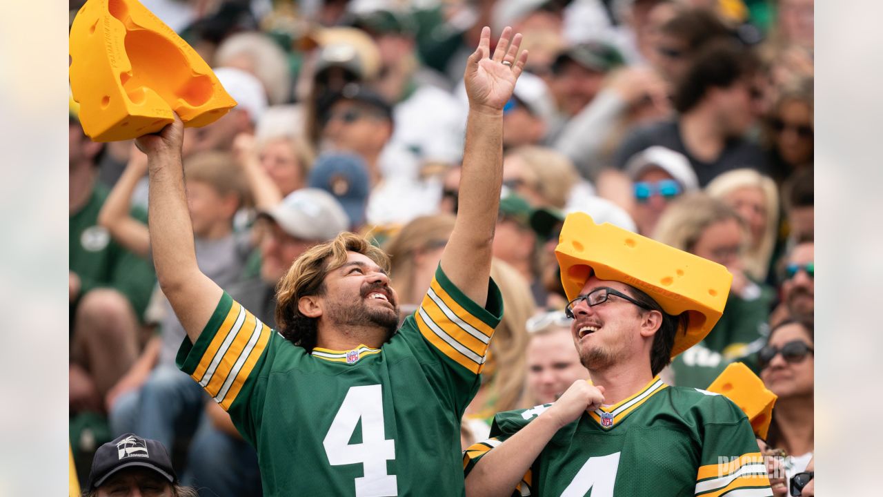 Photos: Fans cheered on the Packers at Lambeau Field home opener