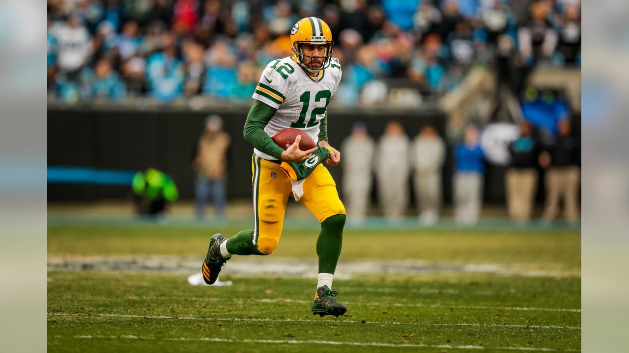 Packers Sign Qb Aaron Rodgers To Contract Extension