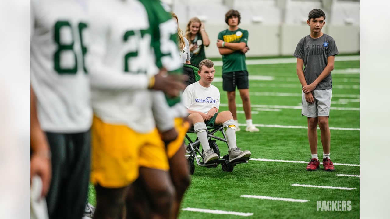 Make-a-Wish, Packers give superfan a big day